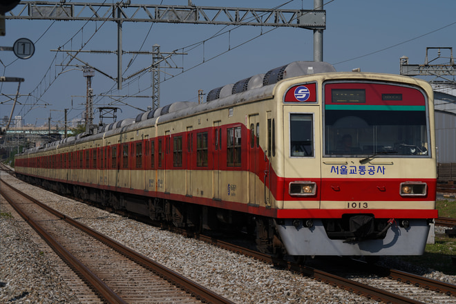 1000系を道峰山駅で撮影した写真