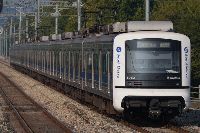 4000系を中央駅で撮影した写真