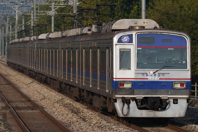 4000系を中央駅で撮影した写真