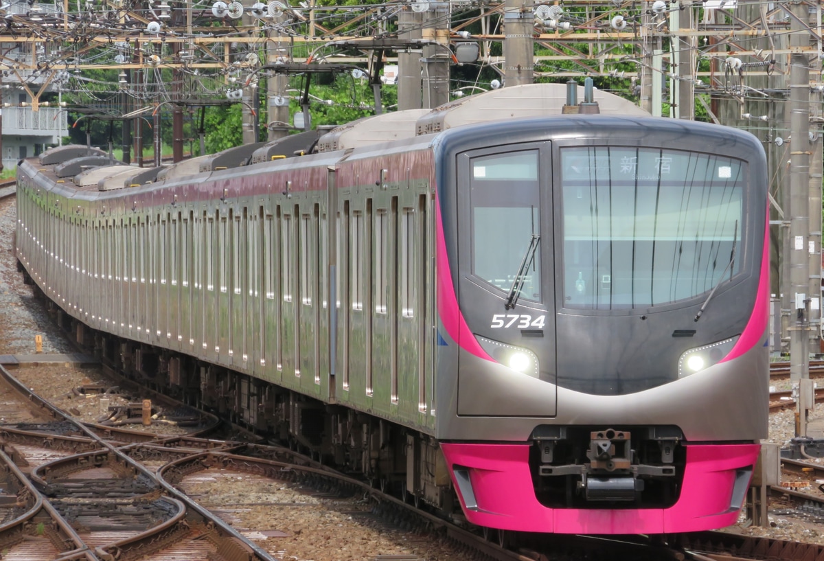 京王電鉄 若葉台検車区 5000系 5734F