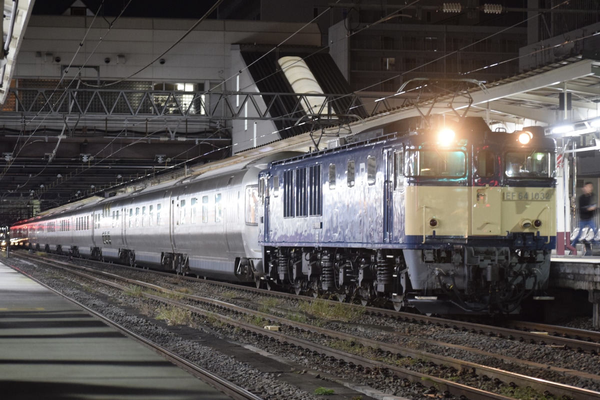 JR東日本 新潟車両センター EF64 1032