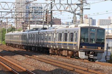 JR西日本207系S10編成を南草津駅で撮影した画像