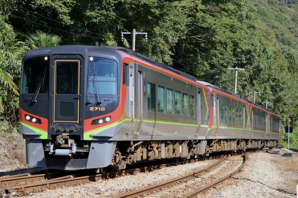 JR四2700系2710の写真