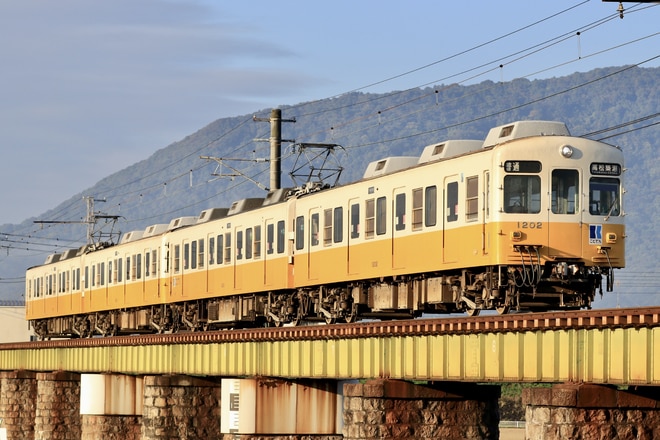 仏生山工場1200形1202を榎井～羽間間で撮影した写真