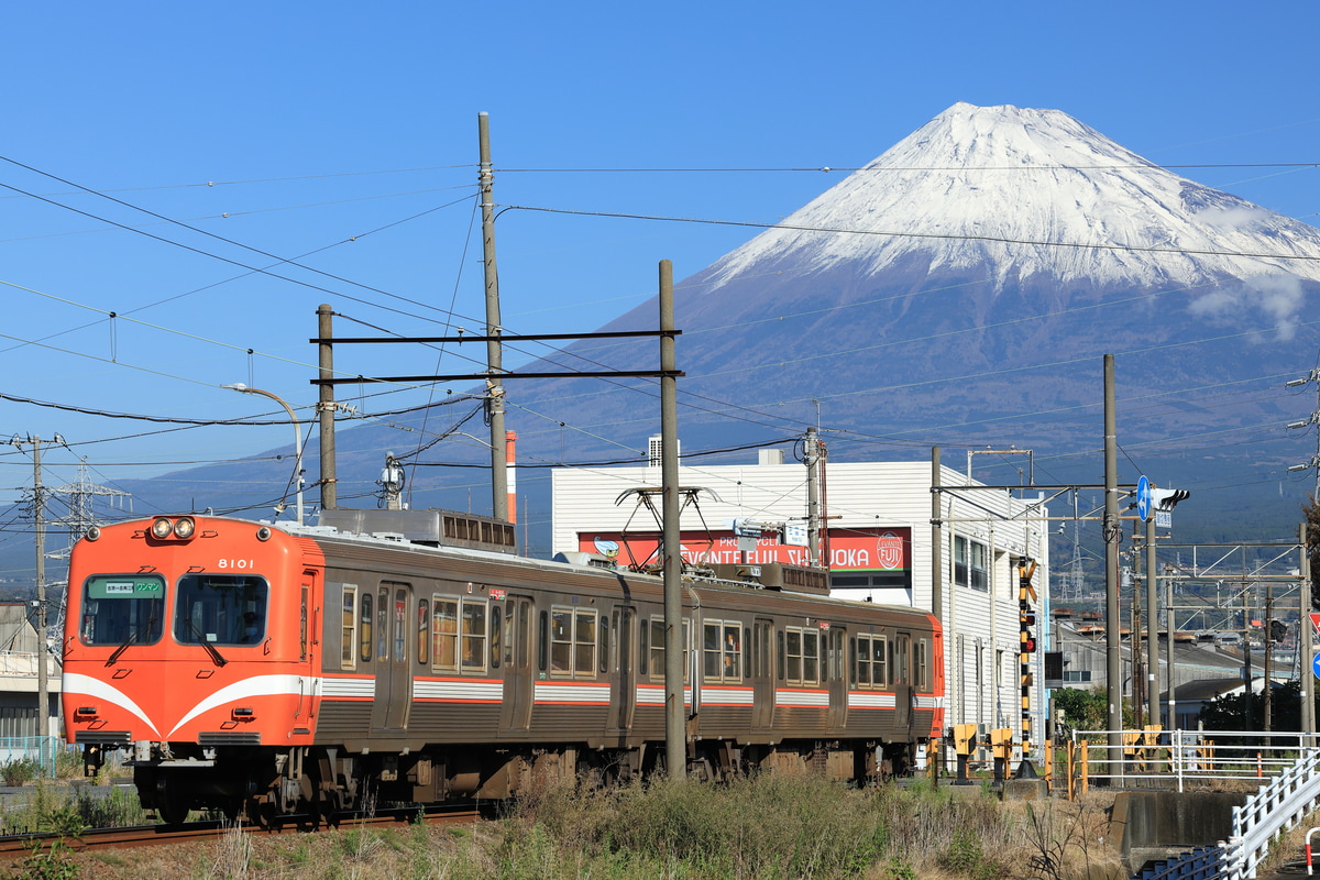 岳南電車  8000形 