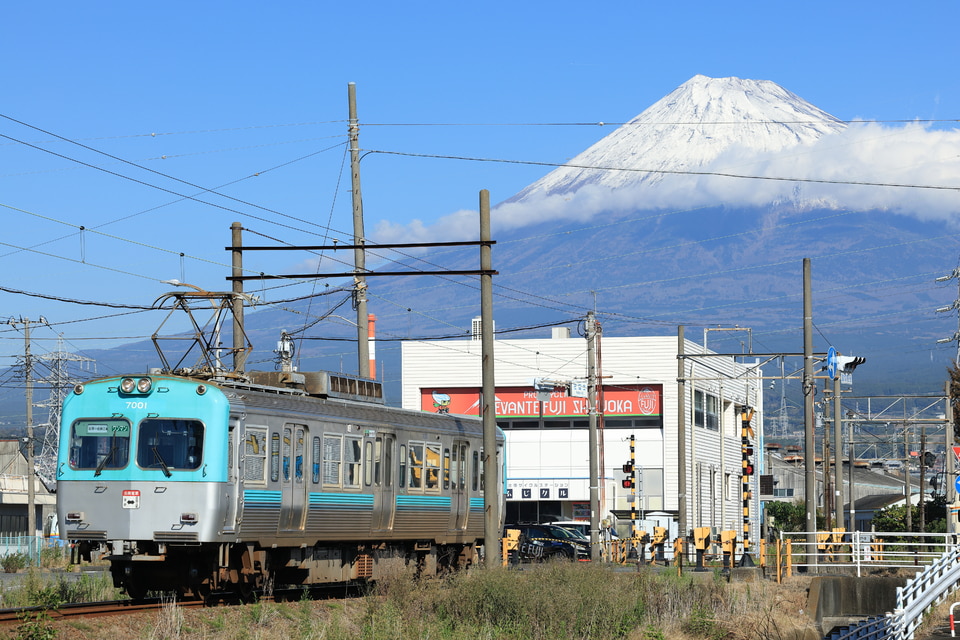 岳南電車 7000形 7001の写真