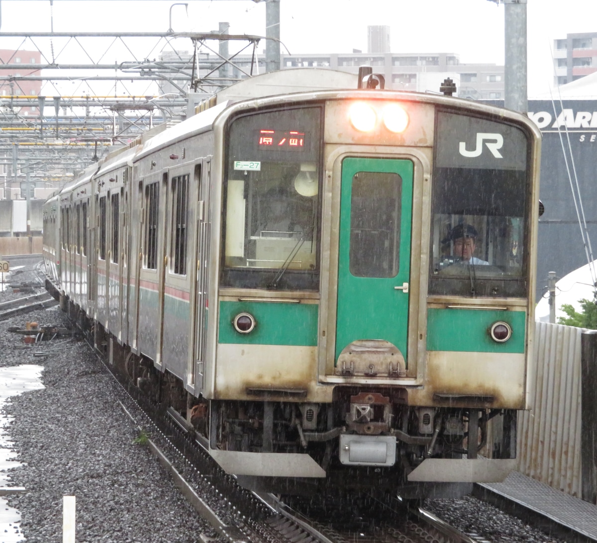 JR東日本 仙台車両センター本所 701系 センF2-27編成