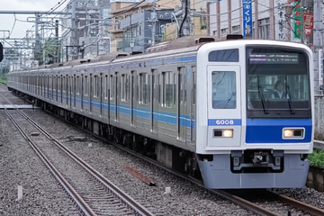 西武鉄道6000系6108Fを東久留米駅で撮影した画像