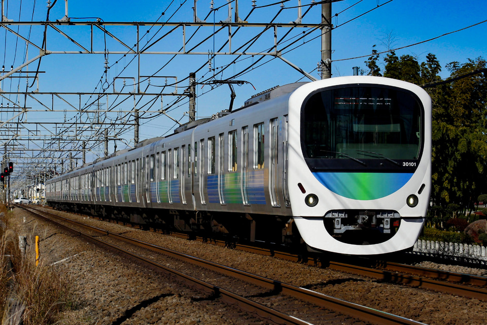 西武30000系30101F<br class="br-sp" />(30101編成)の写真