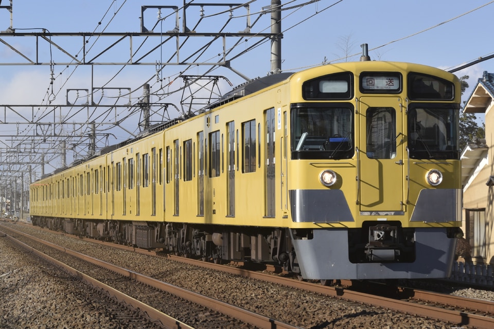 西武2000系2053F<br class="br-sp" />(2053編成)の写真