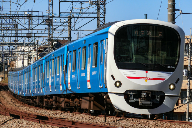 南入曽車両基地30000系38101Fを小手指～西所沢間で撮影した写真