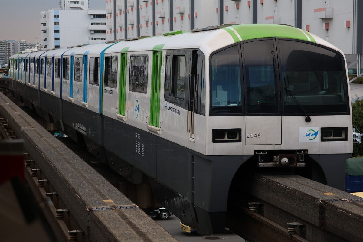 東京モノレール 昭和島車両区 2000形 2041F