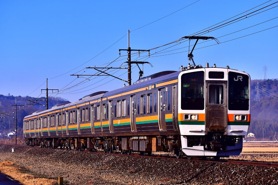 JR東211系タカA37編成<br class="br-sp" />(タカA37)の写真