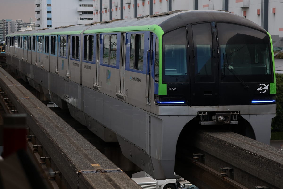 東京モノレール 昭和島車両区 10000形 10061F