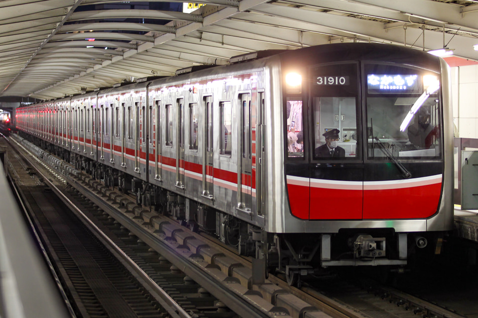 大阪メトロ30000系31610F<br class="br-sp" />(31610編成)の写真
