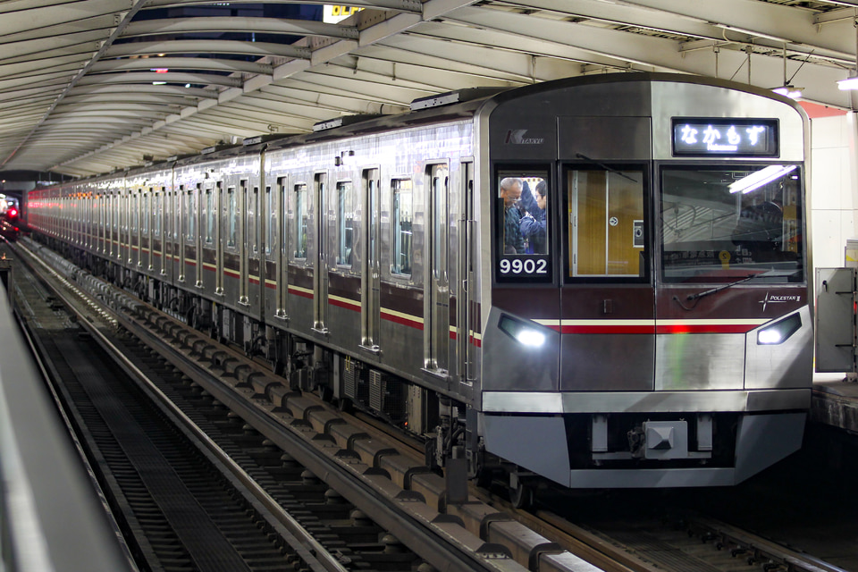 北急9000形9002F<br class="br-sp" />(9002編成)の写真