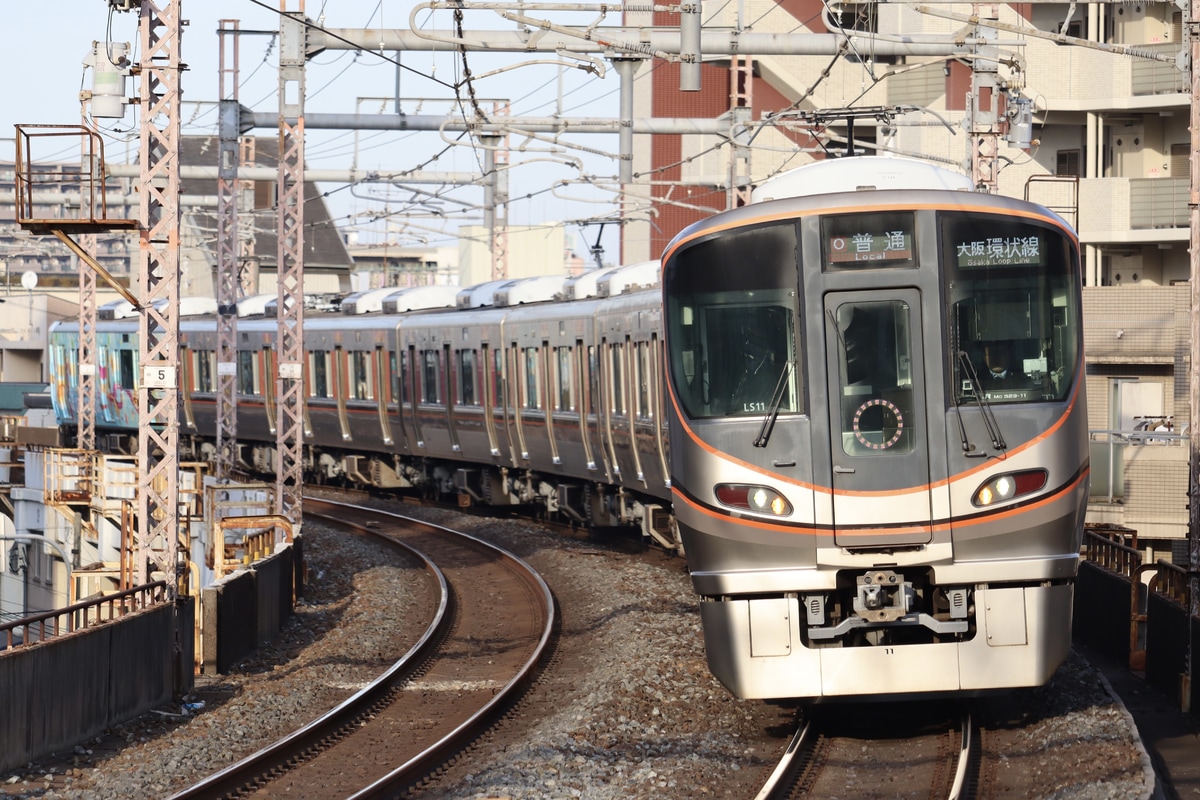 JR西日本  323系 LS11編成
