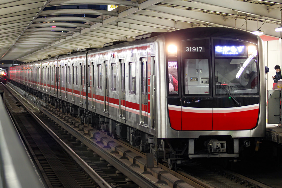 大阪メトロ30000系31617F<br class="br-sp" />(31617編成)の写真