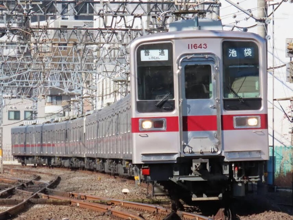 東急電鉄 森林公園検修区 10030型 11643F