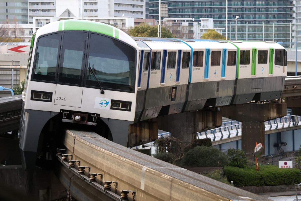 東京モノレール 昭和島車両区 2000形 2041F