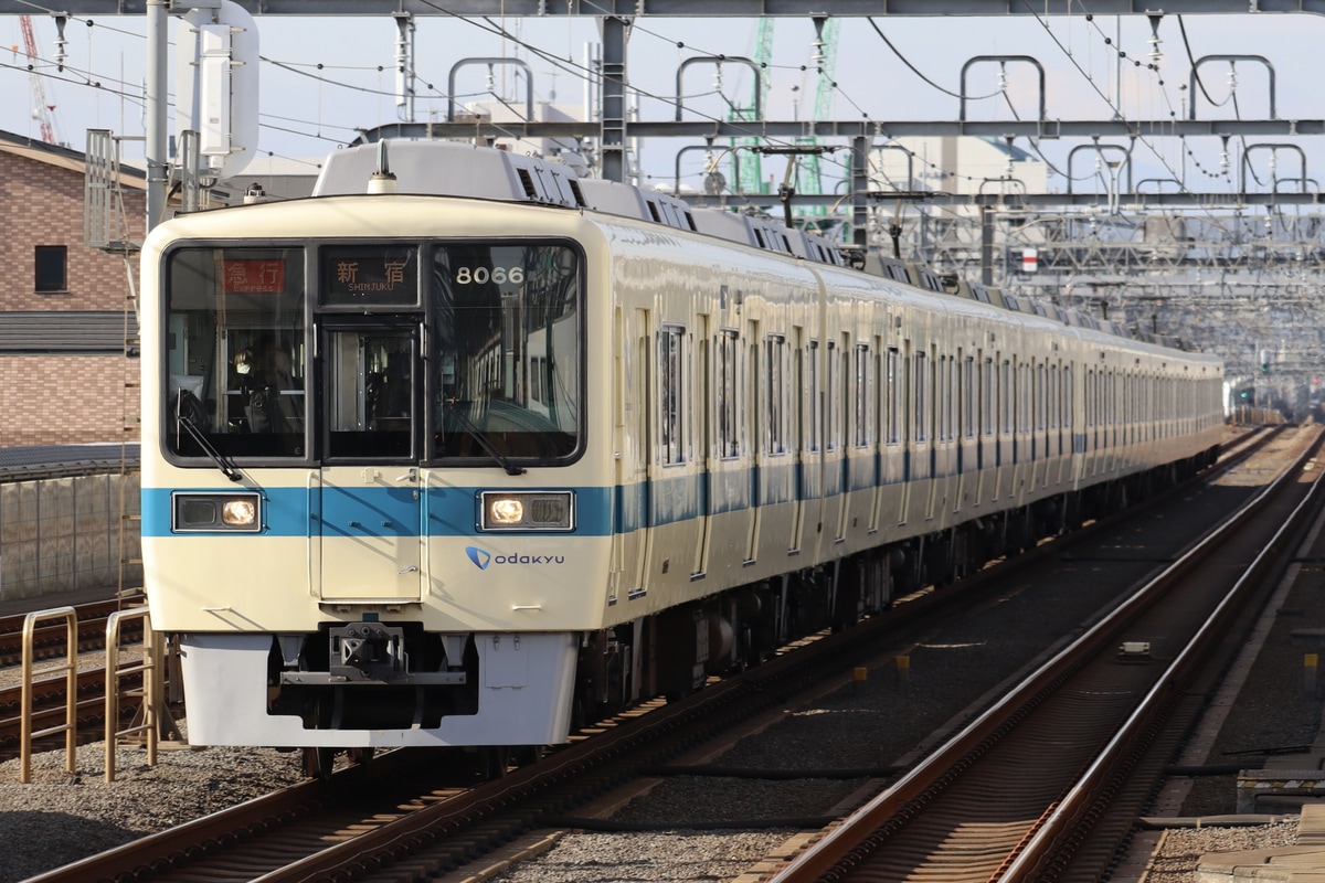 小田急電鉄  8000形 8066F