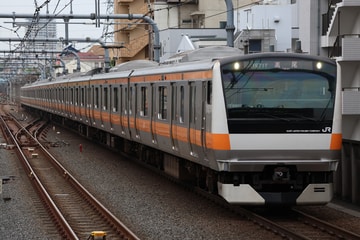 JR東日本e233系トタT26編成を国立駅で撮影した画像