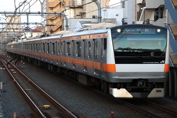 JR東日本E233系トタH49編成を国立駅で撮影した画像