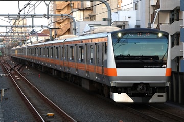 JR東日本E233系トタH48編成を国立駅で撮影した画像