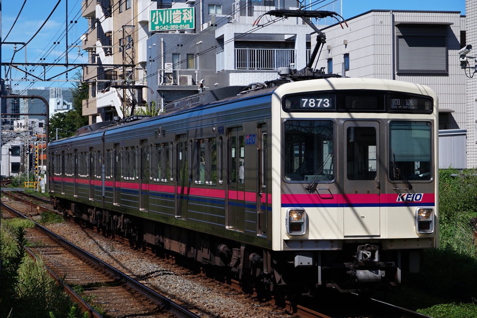 京王7000系7423F<br class="br-sp" />(7423編成)の写真