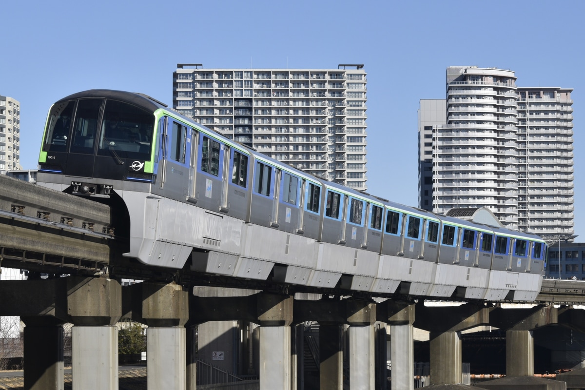 東京モノレール 昭和島車両区 10000形 10011F