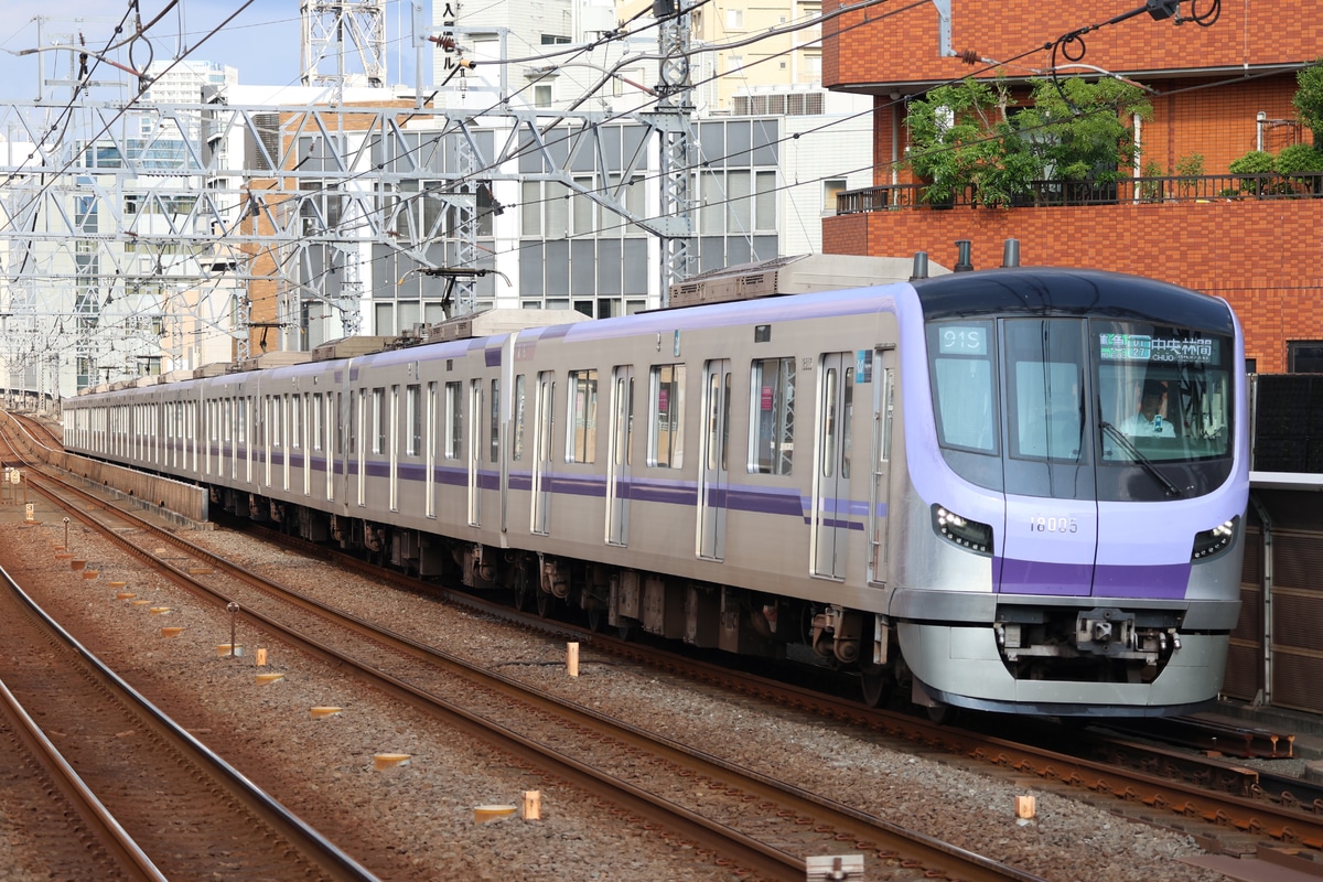 東京メトロ  18000系 18105F