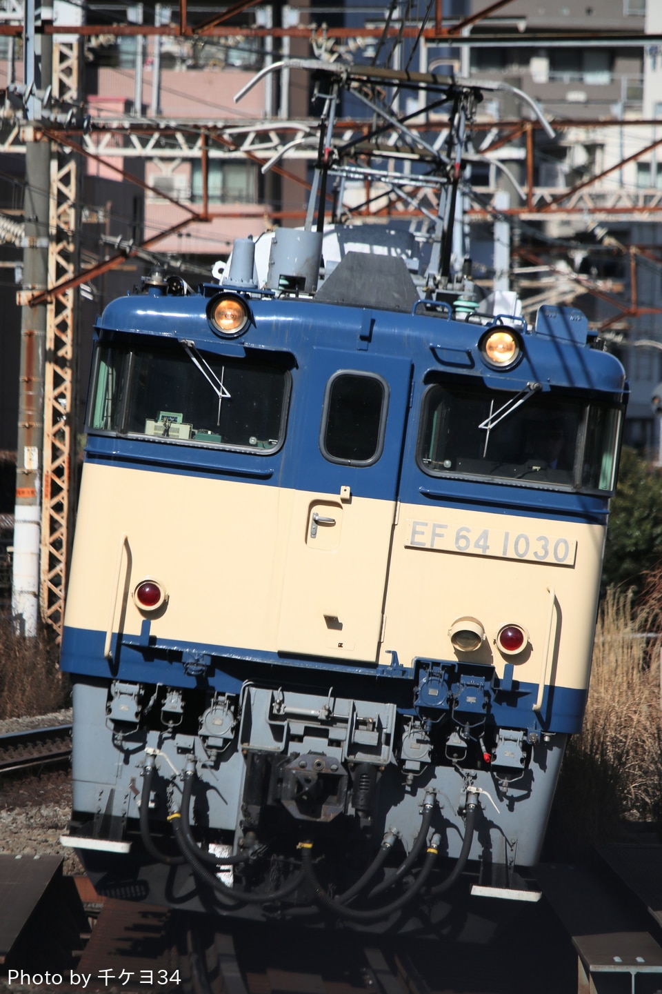 JR東EF64形EF64-1030の写真