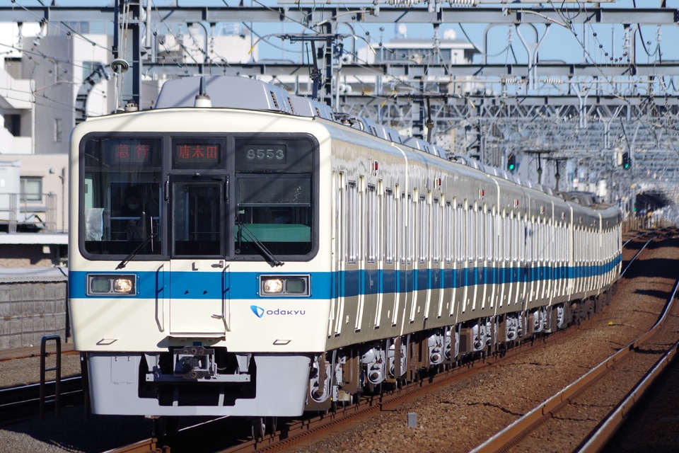 小田急8000形8253×6<br class="br-sp" />(8253F)(8253編成)の写真