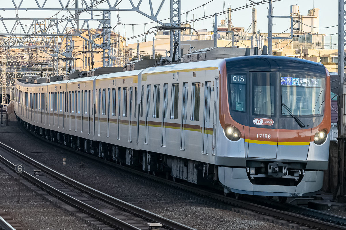 東京メトロ  17000系 17188F