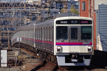 京王電鉄 高幡不動検車区 7000系 7425編成