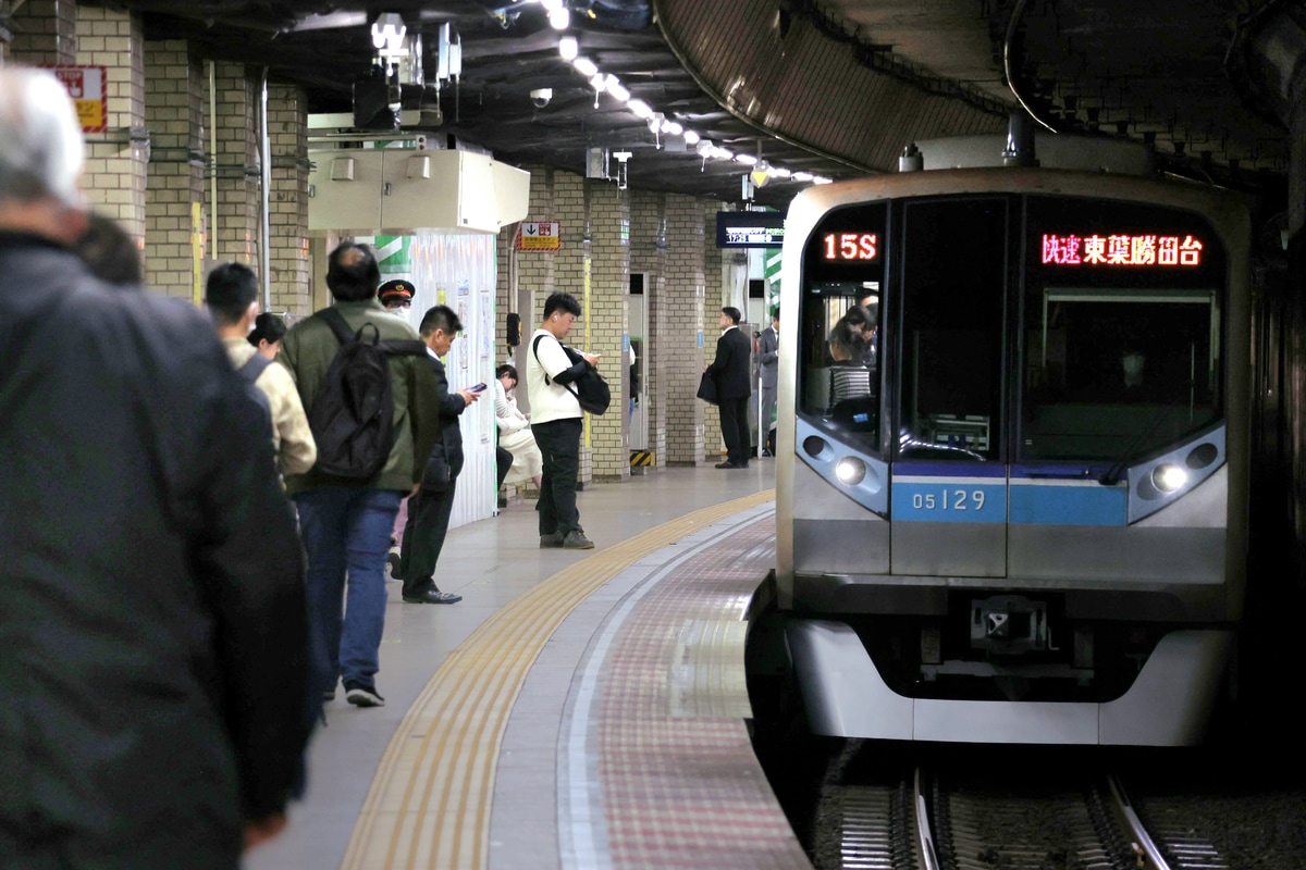 東京メトロ  05系 05-129F