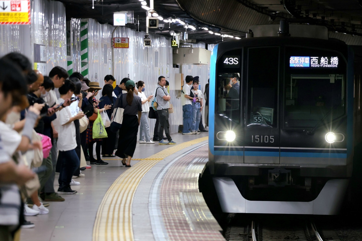 東京メトロ  15000系 15105F