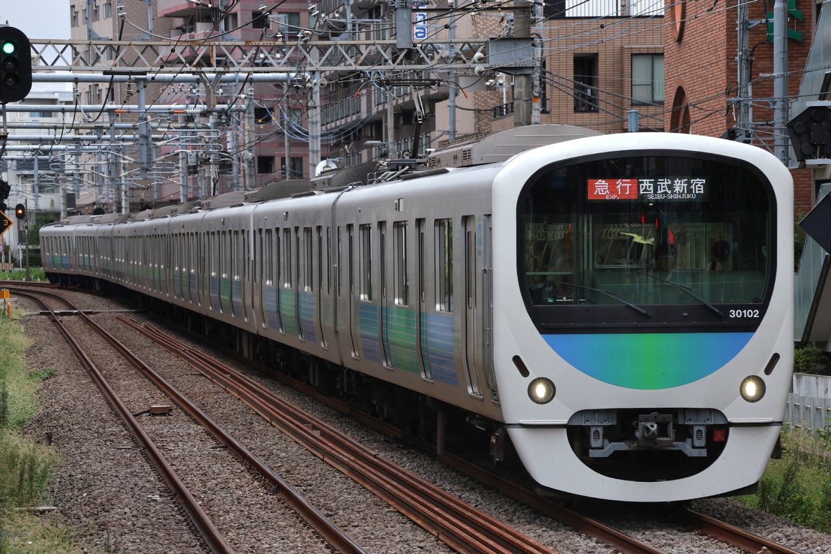 西武鉄道  30000系 30102f