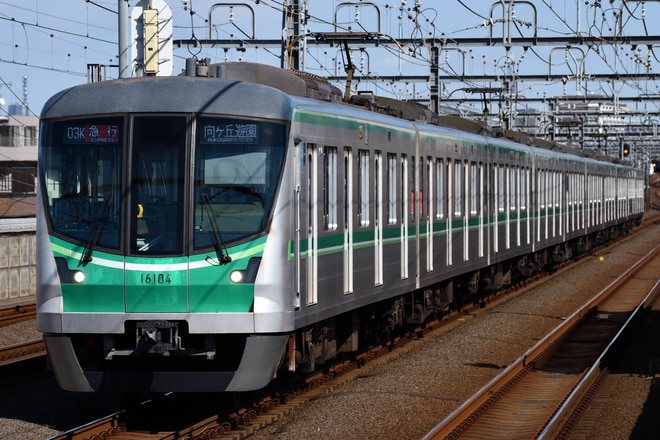 綾瀬検車区16000系16104Fを千歳船橋駅で撮影した写真