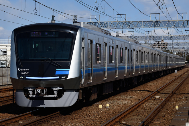 喜多見検車区5000形5059×10を和泉多摩川駅で撮影した写真