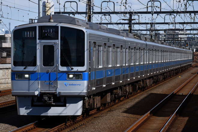 喜多見検車区1000形1092×10を千歳船橋駅で撮影した写真