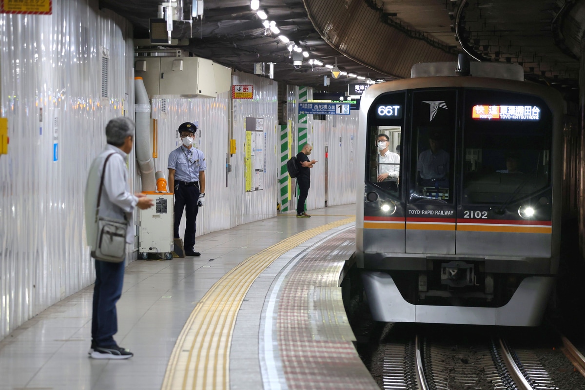 東葉高速鉄道  2000系 2102F