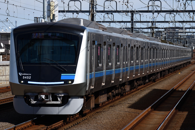 喜多見検車区5000形5052×10を千歳船橋駅で撮影した写真