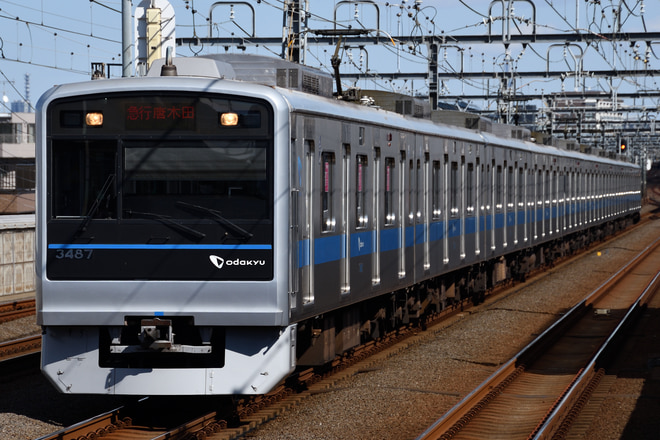 喜多見検車区3000形3087×10を千歳船橋駅で撮影した写真