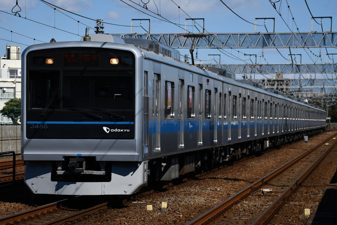 喜多見検車区3000形3086×10を和泉多摩川駅で撮影した写真