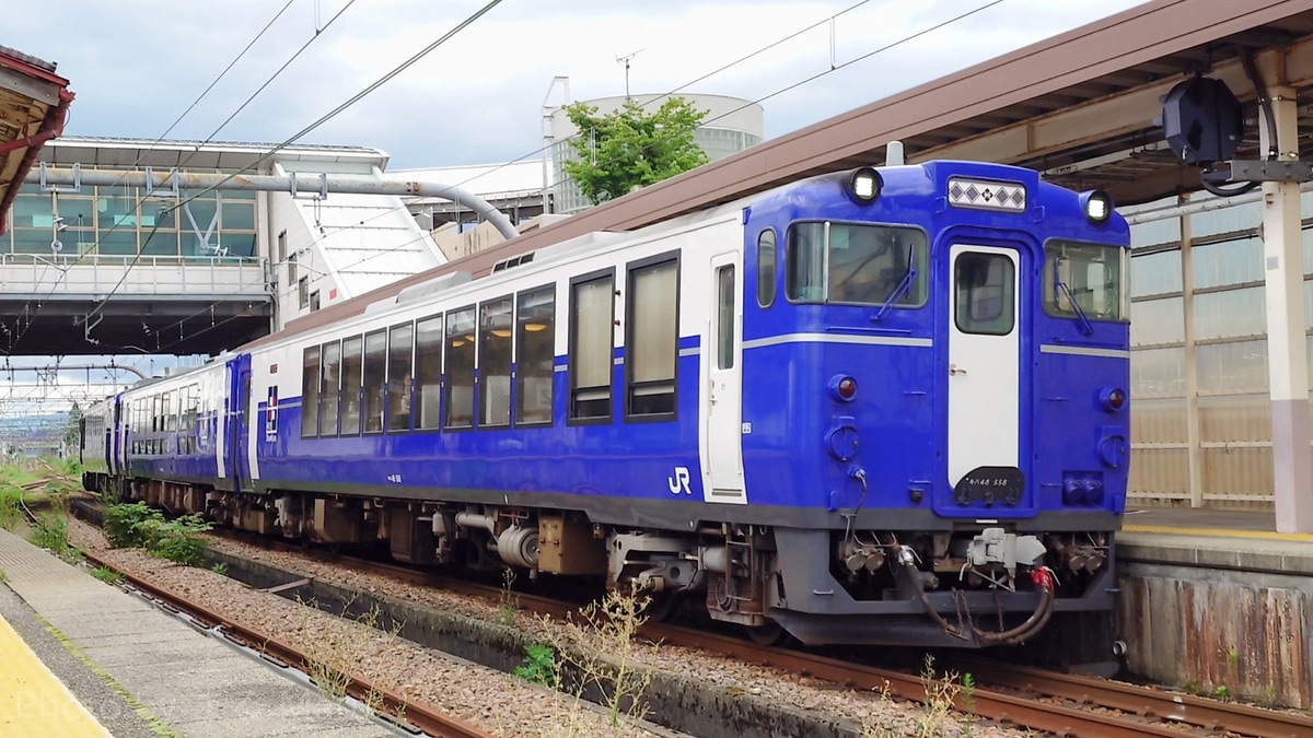 JR東日本 新潟車両センター キハ40系 越乃Shu * Kura編成