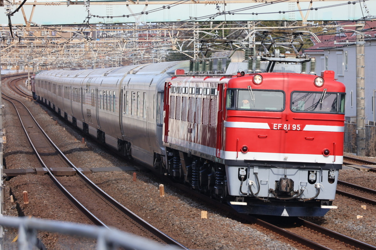 JR東日本 尾久車両センター EF81 95