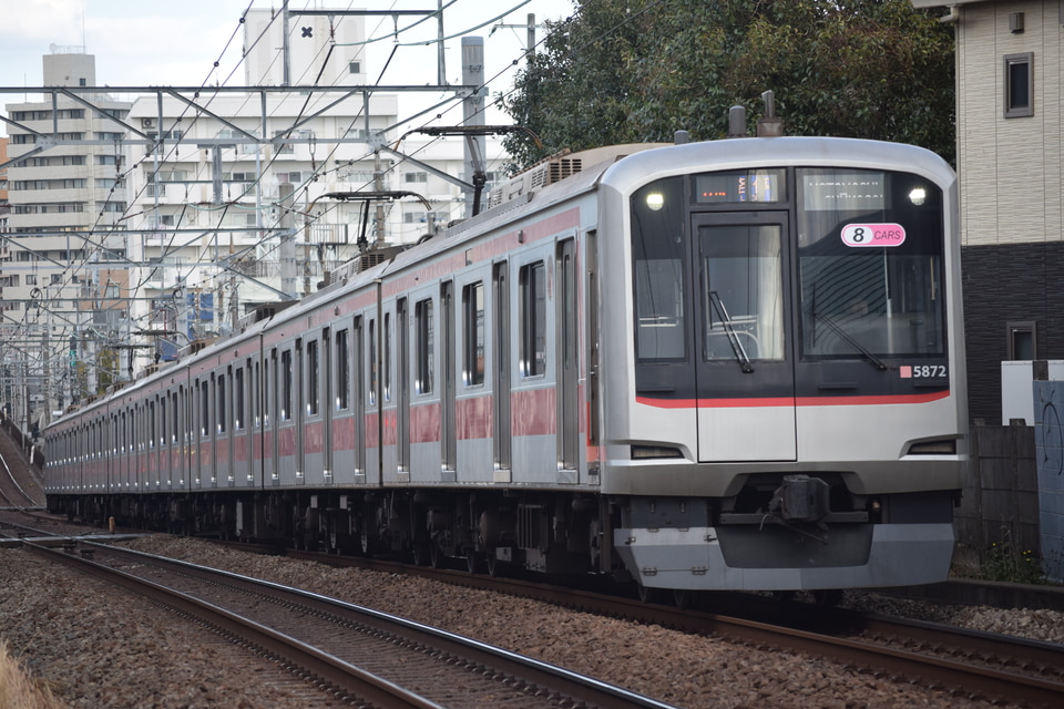 東急5050系5172F<br class="br-sp" />(5172編成)の写真