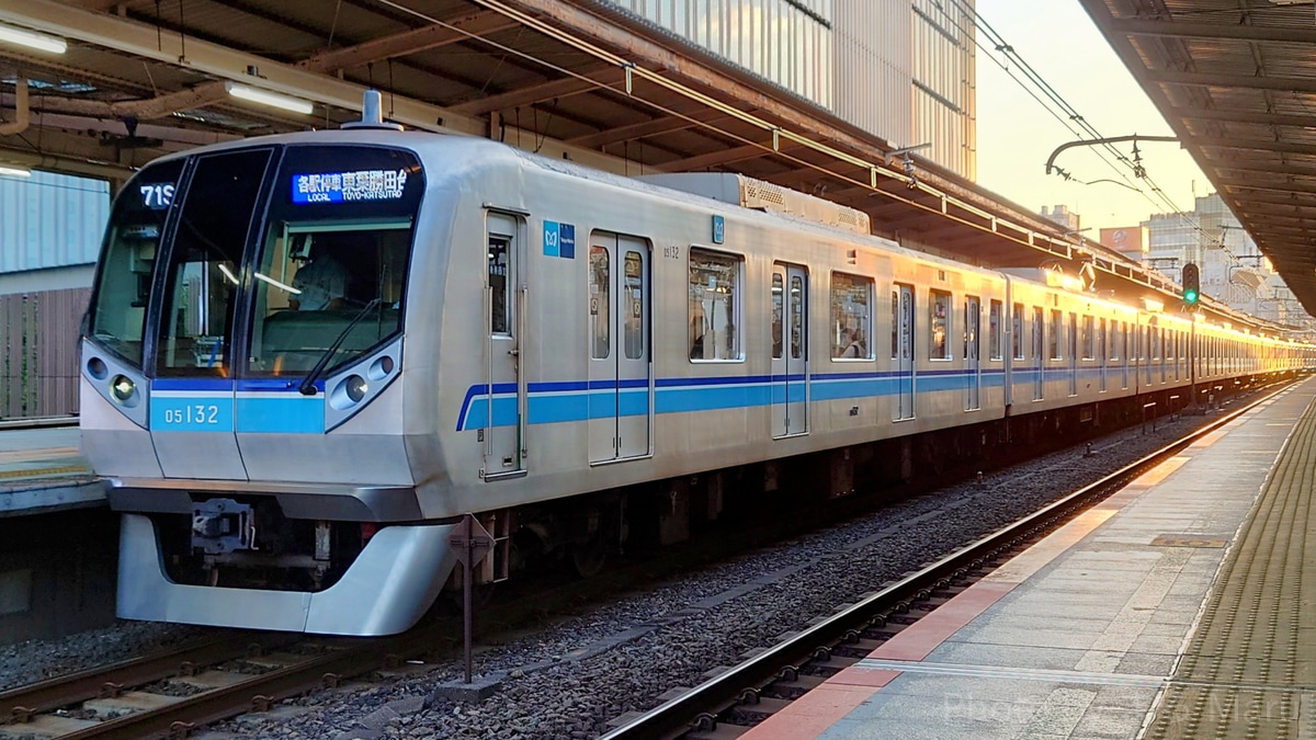 東京メトロ 深川検車区 05系 05-132編成