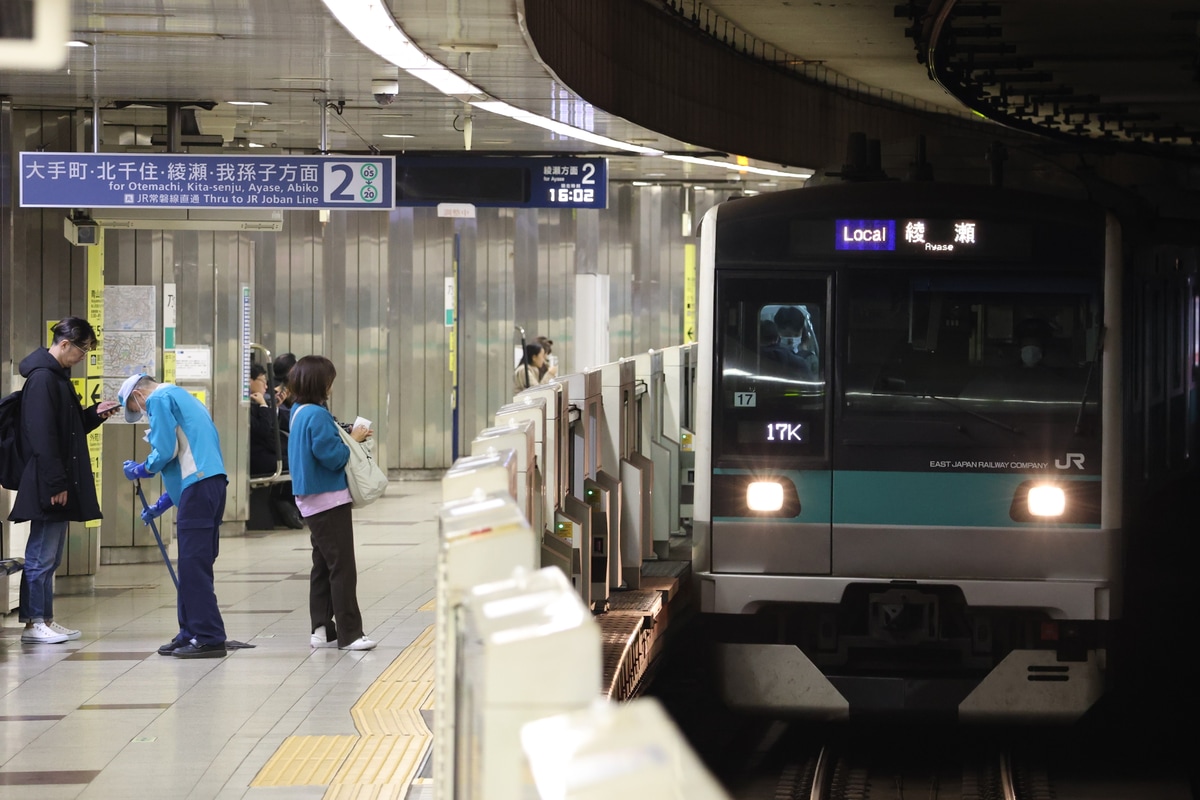 JR東日本 松戸車両センター本区 E233系 マト17編成